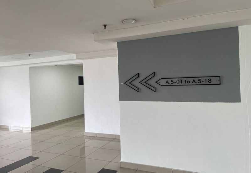 CORNER UNIT One South Street Mall Office Suite Serdang Seri Kembangan