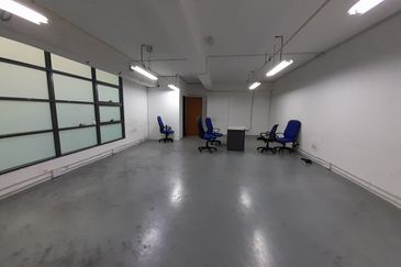 CORNER UNIT One South Street Mall Office Suite Serdang Seri Kembangan