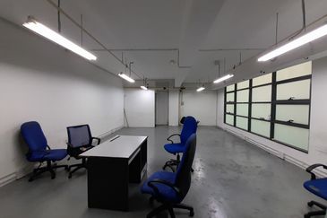 CORNER UNIT One South Street Mall Office Suite Serdang Seri Kembangan