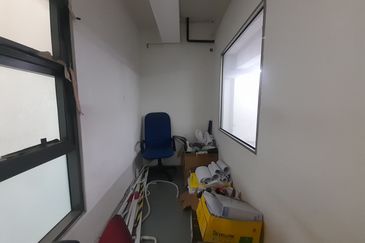 CORNER UNIT One South Street Mall Office Suite Serdang Seri Kembangan