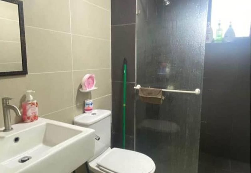 FACING POOL Almera Residensi, Laman Puteri 3, Bandar Puteri Bangi