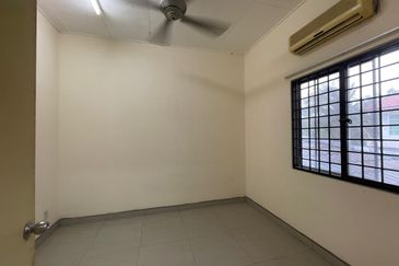 GREAT LOCATION Double Storey Bungalow Taman PD Villa, Port Dickson 
