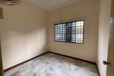 GREAT LOCATION Double Storey Bungalow Taman PD Villa, Port Dickson 