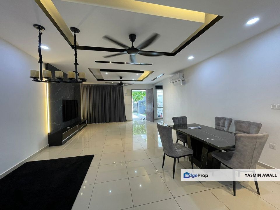 HILL TOP RENOVATED Double Storey Terrace Cadena Ara Sendayan , Negeri Sembilan, Seremban