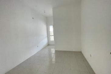 TAMAN BAYU INDERA, LUKUT