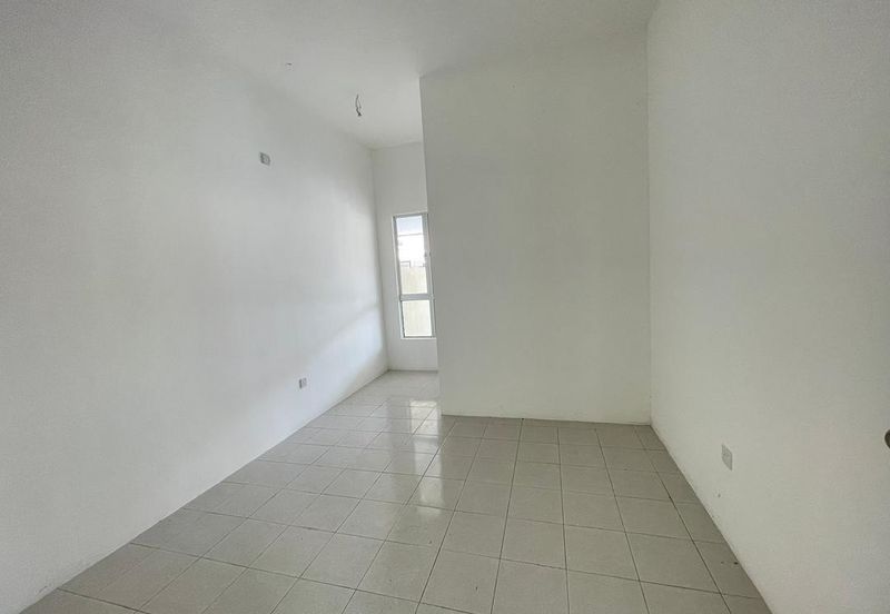 TAMAN BAYU INDERA, LUKUT