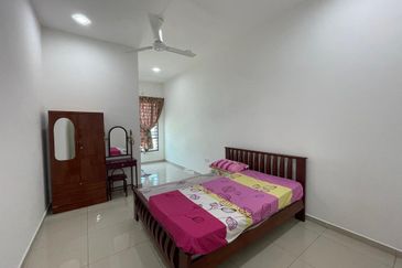 RENOVATED Double Storey Terrace Castora 1 Sendayan