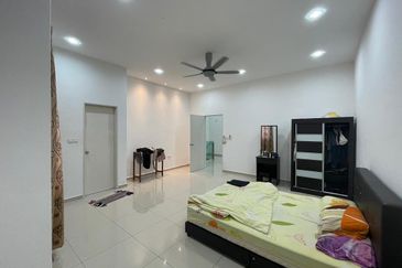 RENOVATED Double Storey Terrace Castora 1 Sendayan