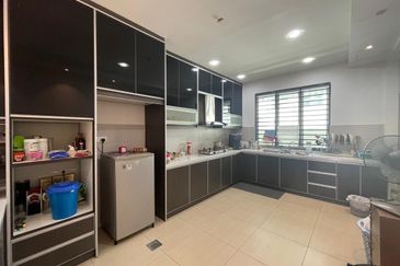 RENOVATED Double Storey Terrace Castora 1 Sendayan