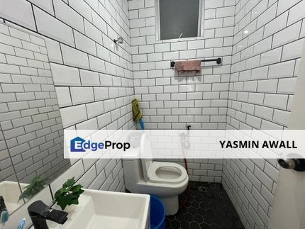 RENOVATED Double Storey Semi-D Tiara Heights Sepang Selangor, Selangor, Sepang