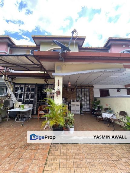 RENOVATED Double Storey Terrace Intermediate Taman Puncak Jalil Bandar Putra Permai Seri Kembangan, Selangor, Seri Kembangan