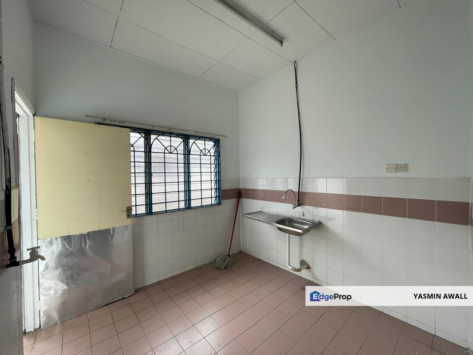 GOOD CONDITION Single Storey Taman Merdeka, Batu Berendam, Melaka, Melaka, Batu Berendam