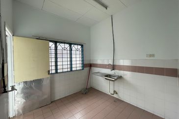 GOOD CONDITION Single Storey Taman Merdeka, Batu Berendam, Melaka