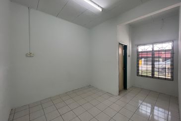 GOOD CONDITION Single Storey Taman Merdeka, Batu Berendam, Melaka
