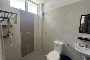 FULLY FURNISHED Townhouse Nilai Perdana