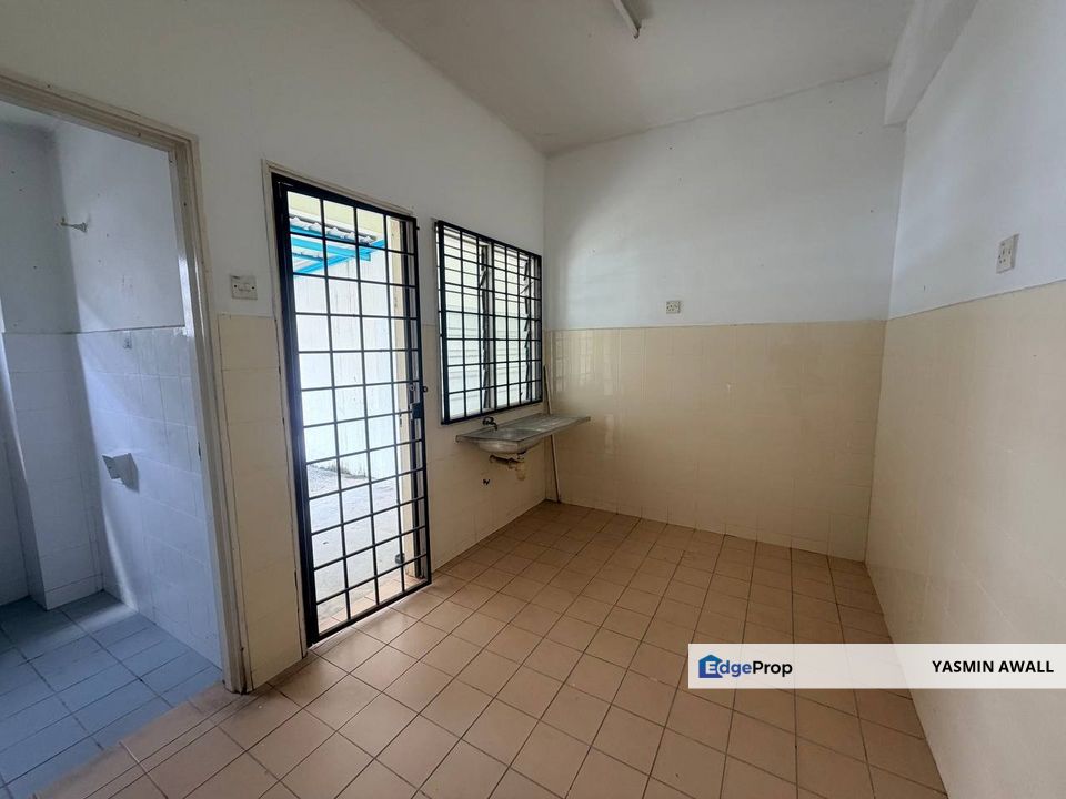 END LOT Double Storey Terrace Taman Pinggiran Senawang  Seremban , Negeri Sembilan, Seremban