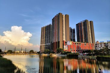 Gravit8 @ Klang South