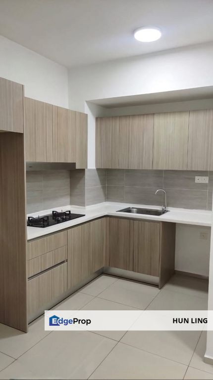Gravit 8 - Adria, Selangor, Klang