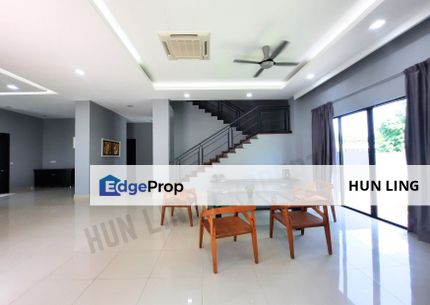 Taman Bukit Meringin, Kajang Freehold Fully Furnish 3 storey Bungalow with private pool for Sale, Selangor, Kajang