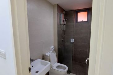 Adria Residence @ Gravit8