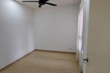 Adria Residence @ Gravit8