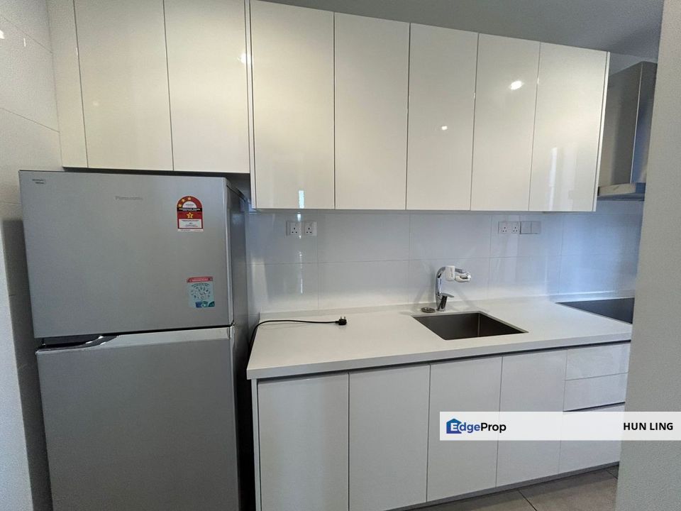 SkyLuxe Condo Ready move in Fully Furnish 2 room 1bath KLCC view. suitable couple for Rent, Kuala Lumpur, Bukit Jalil