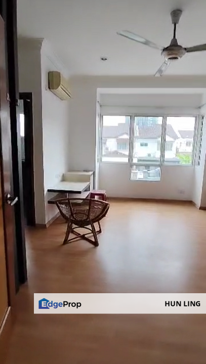 Taman Puncak Jalil renovated 4 room 3 bath Double Storey Terrace House for rent , Selangor, Seri Kembangan