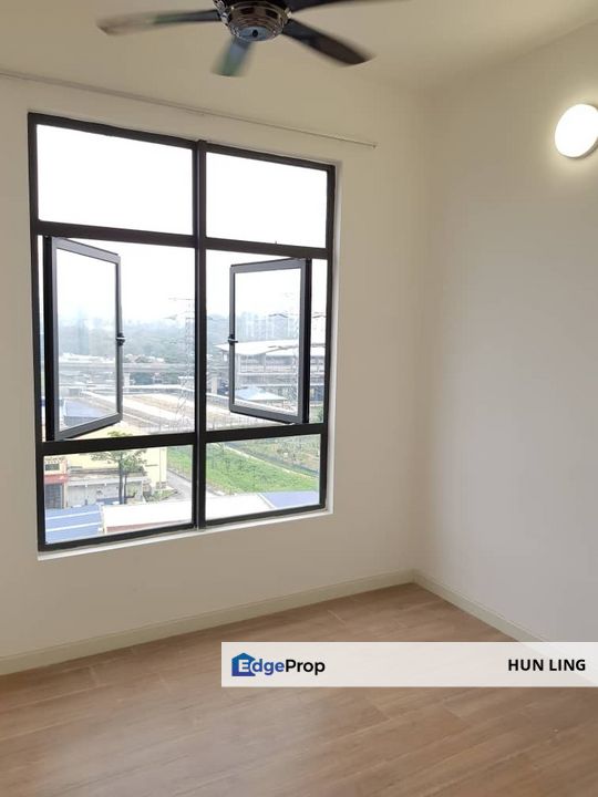 Casa Green Bukit Jalil Condo Partially Furnish 3 Room 2 Bath for Rent walk to LRT/minimart/kopitiam/mamak, Kuala Lumpur, Bukit Jalil