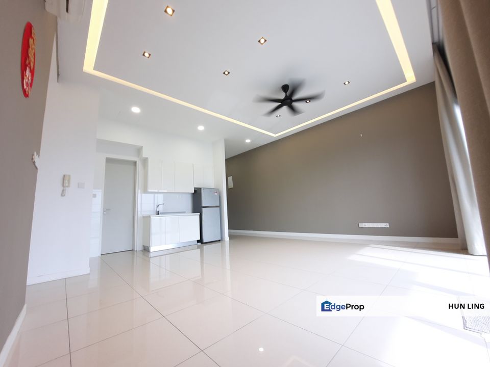 SkyLuxe Condo Partially furnish 2+1 room 2bath KLCC golf course view for Rent, Kuala Lumpur, Bukit Jalil