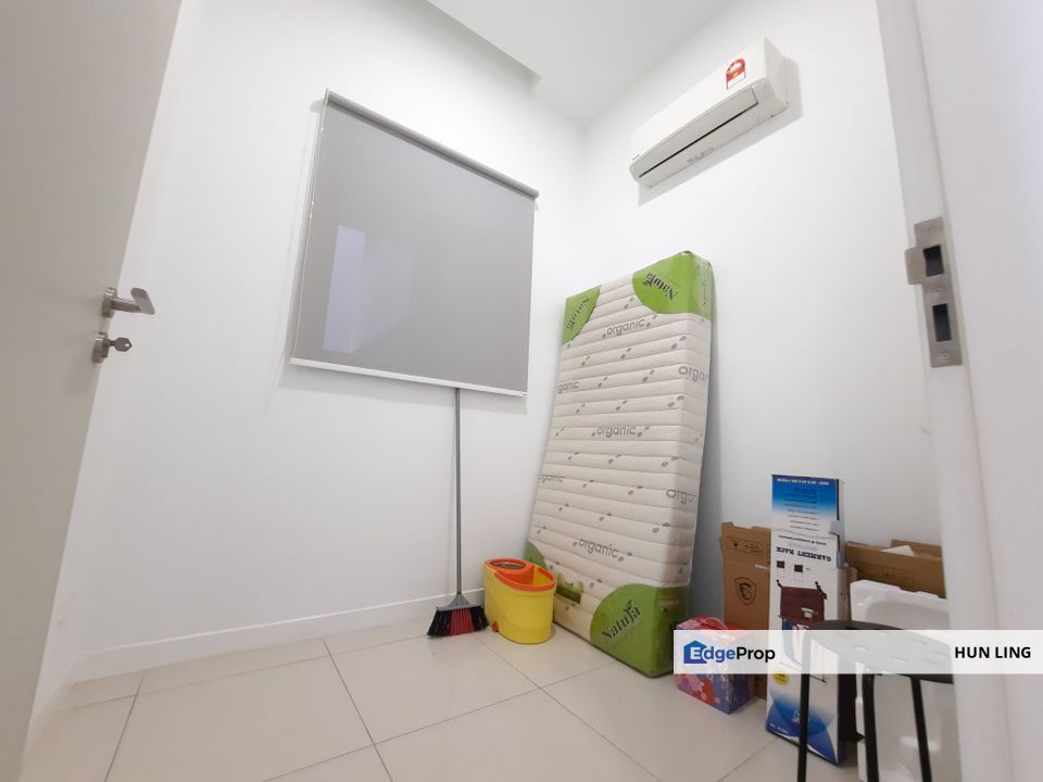 SkyLuxe Condo Partially furnish 2+1 room 2bath KLCC golf course view for Rent, Kuala Lumpur, Bukit Jalil