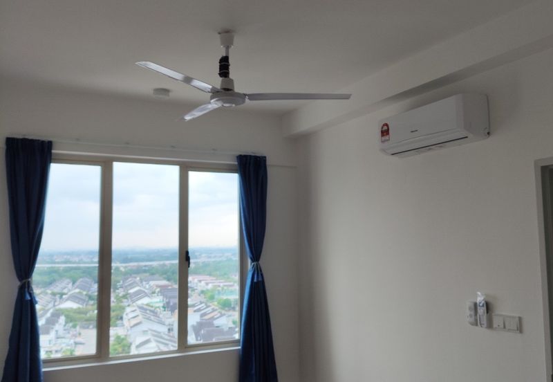 The Tresor @ Gravit 8 *