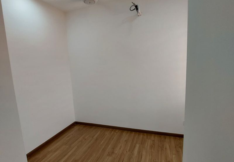 The Tresor @ Gravit 8 *