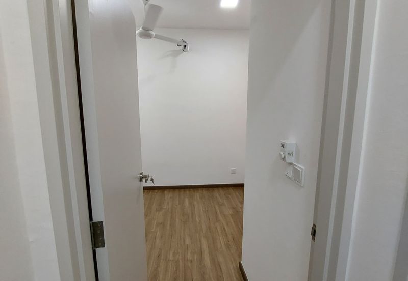 The Tresor @ Gravit 8 *