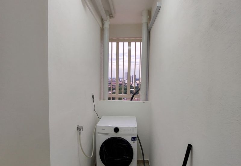 The Tresor @ Gravit 8 *