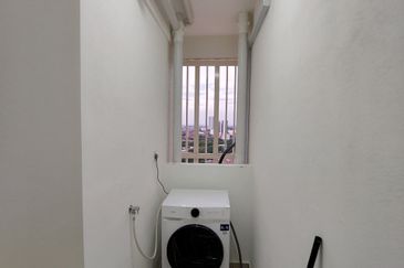 The Tresor @ Gravit 8 *