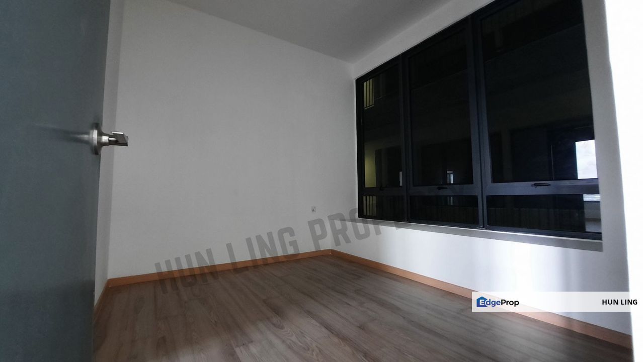 Aera Residence PJ Partial Furnish 2 room 2 bath 2 car park for Sale ready move in, Selangor, Petaling Jaya