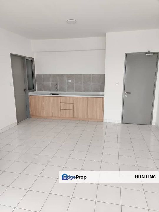 Lili Apartment Condo Kuchai Lama  3 room partially furnish walking to MRT for rent, Kuala Lumpur, Kuchai Lama
