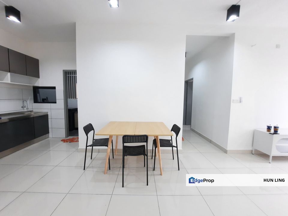 Traders Park Condo 3 +1 room 2 car park ready move in for rent doorstep to many cafe/restaurant, Selangor, Cheras