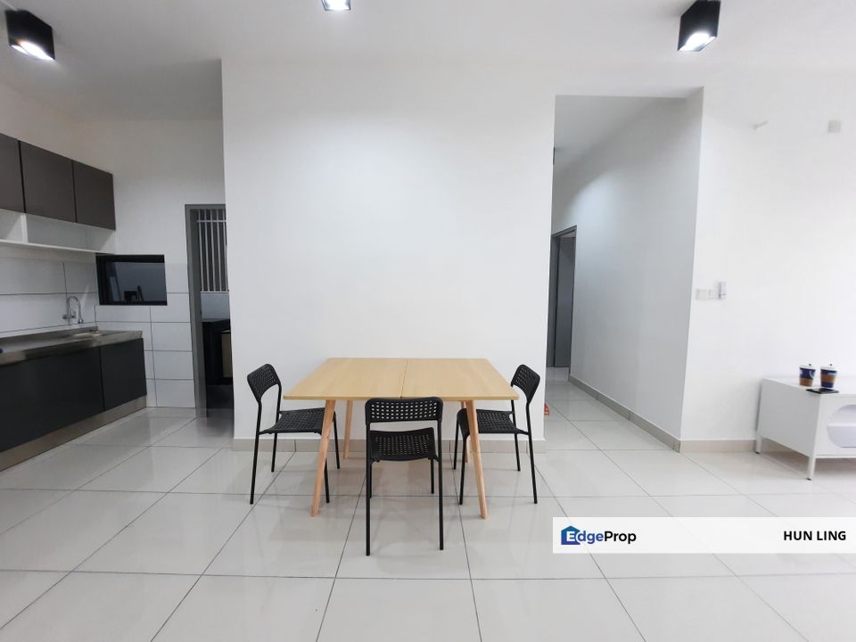 Cheras Traders Park Condo ready move in 3+1 room 2 car park fully furnish for rent walk to cafe/restaurant, Selangor, Cheras