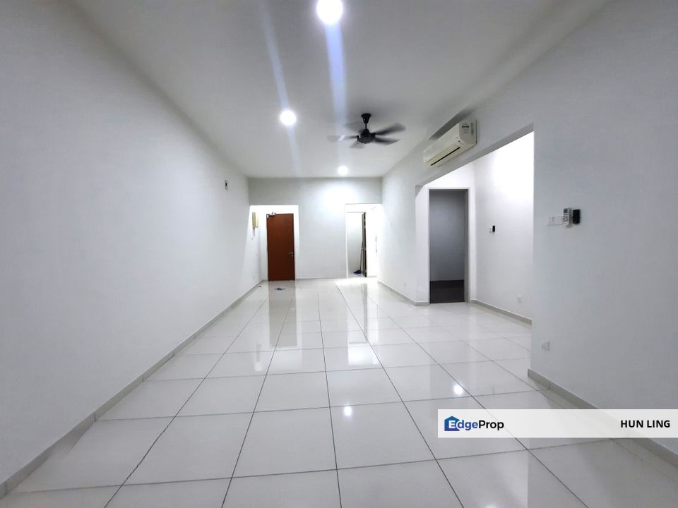 City of Green Bukit Serdang 3 +1 room 3 bath partially furnish for rent near APU, Selangor, Seri Kembangan