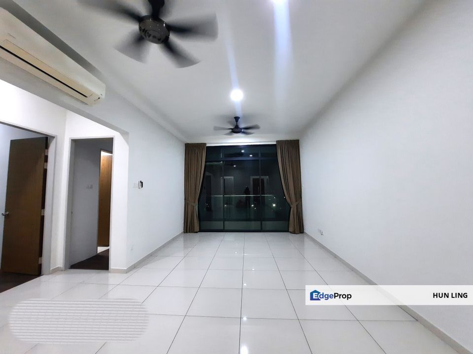 City of Green Bukit Serdang 3 +1 room 3 bath partially furnish for rent near APU, Selangor, Seri Kembangan