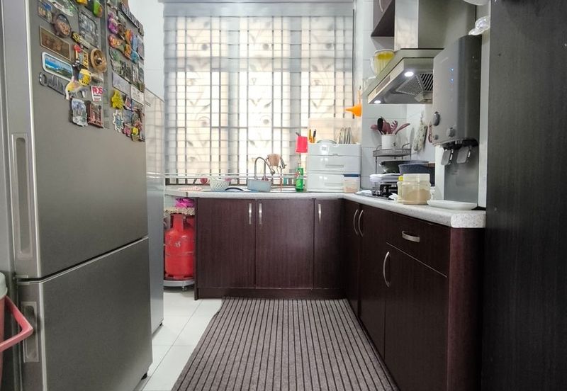 Dahlia Court Apartment