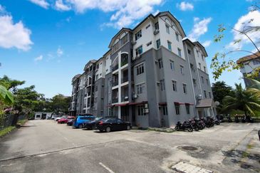 Dahlia Court Apartment