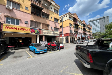 Sunway Batu Caves Shop Apartment