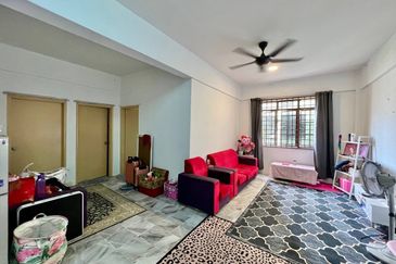 Pangsapuri Sri Pelangi