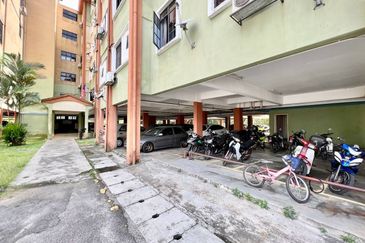 Pangsapuri Sri Pelangi