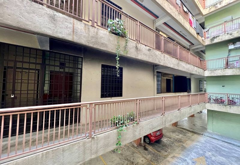 Pangsapuri Sri Pelangi