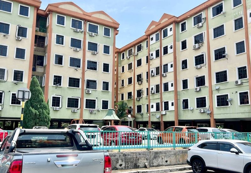 Pangsapuri Sri Pelangi