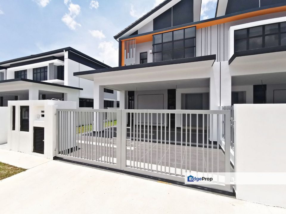 BYWATER HOMES TYPE CASTANEA, SETIA UTAMA 4,SETIA ALAM SEMID BRAND NEW