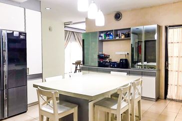 [CORNER LOT] Double Storey Link Bukit Jelutong Shah Alam